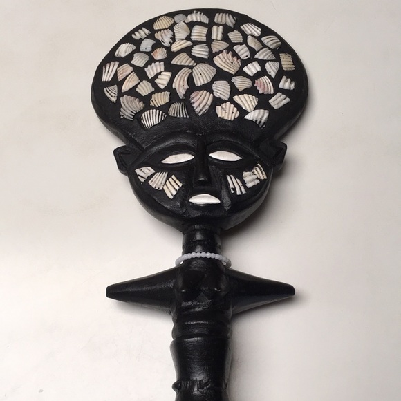 Wood African Statue Hand Made Decorated with Shells - Picture 1 of 8